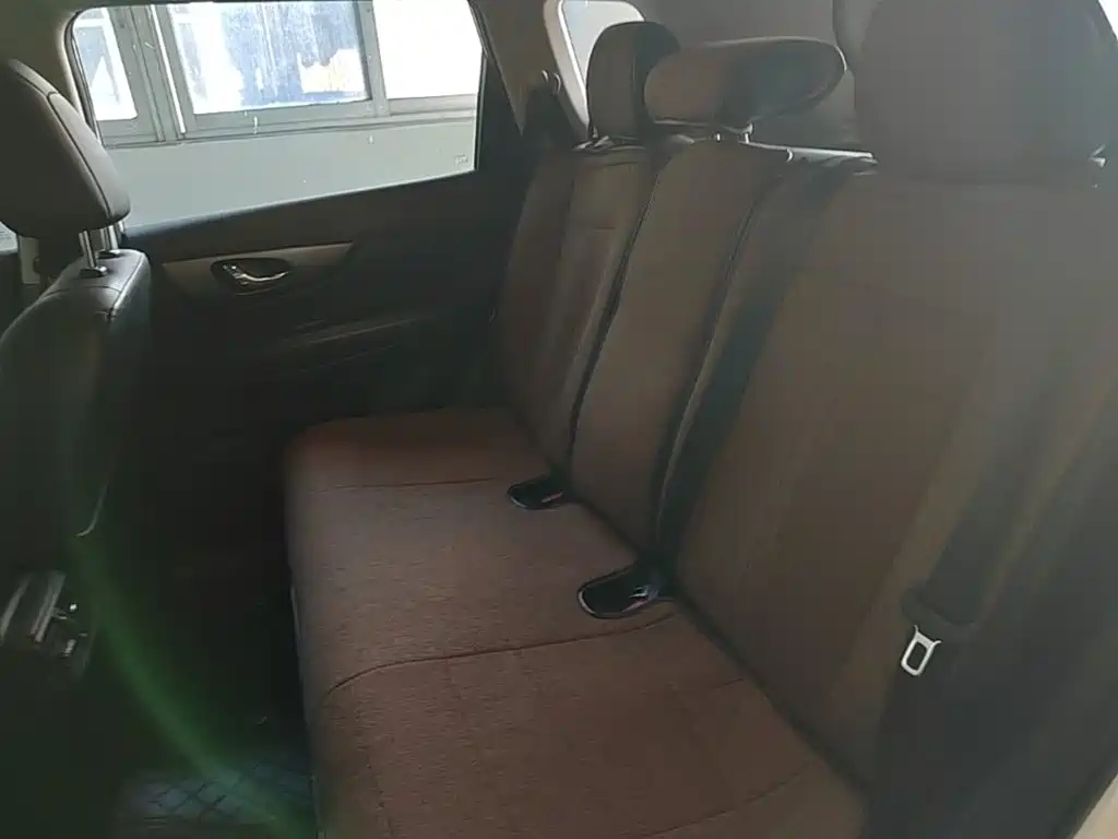 Nissan X-Trail — миниатюра 17