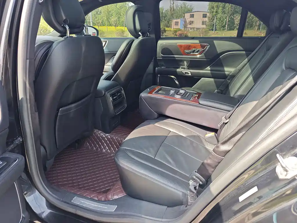 Lincoln Continental — миниатюра 9