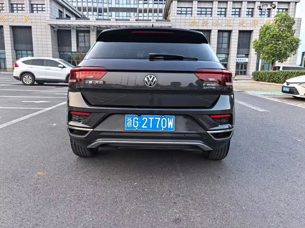 Volkswagen T-Roc — миниатюра 8