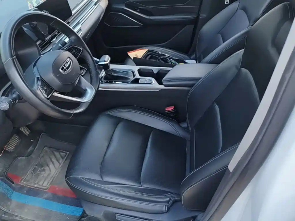 Geely Emgrand — миниатюра 15