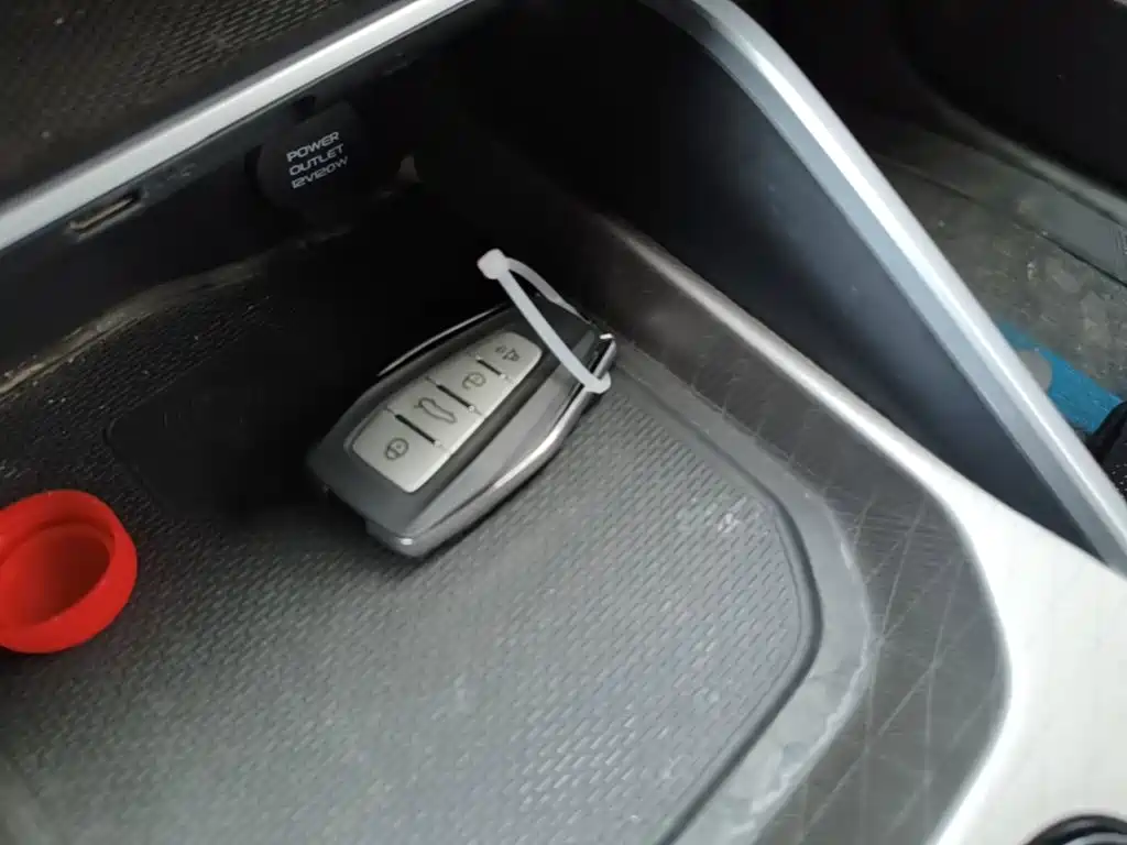 Geely Emgrand — миниатюра 9