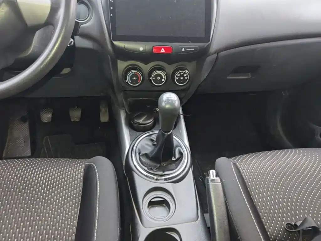 Mitsubishi ASX — миниатюра 14