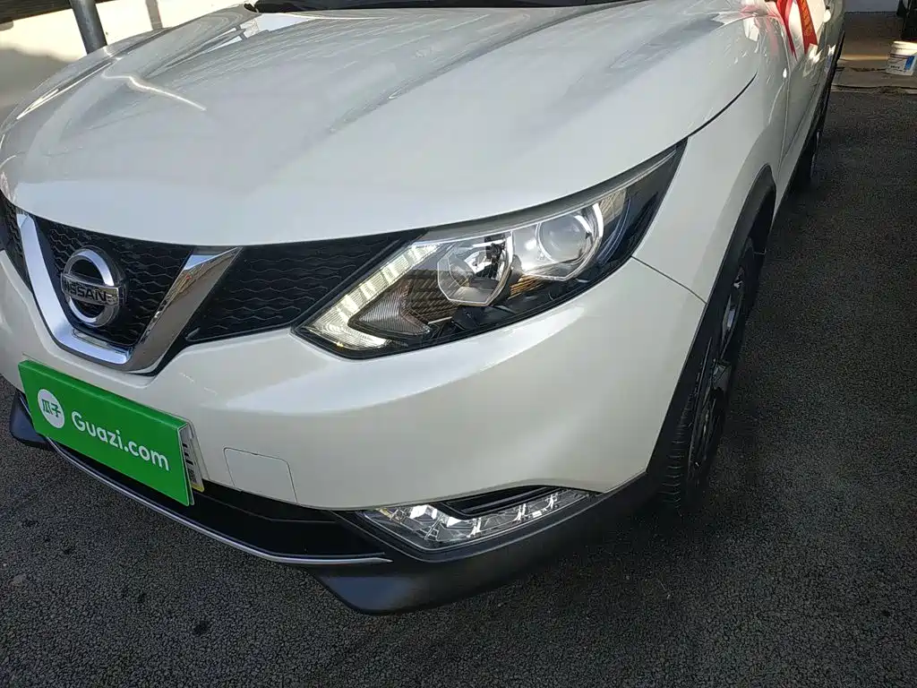 Nissan Qashqai — миниатюра 24
