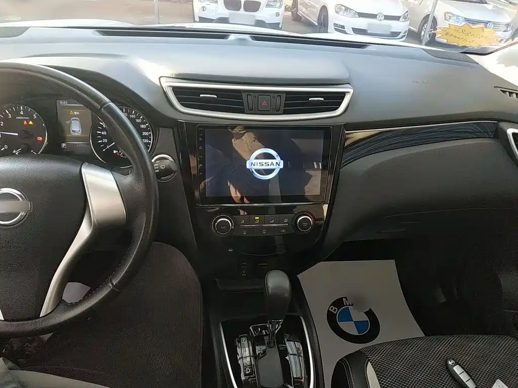 Nissan Qashqai — миниатюра 10