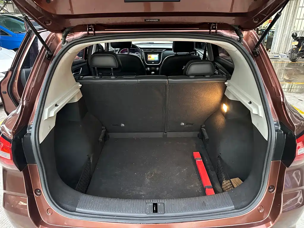 Roewe RX3 — миниатюра 15
