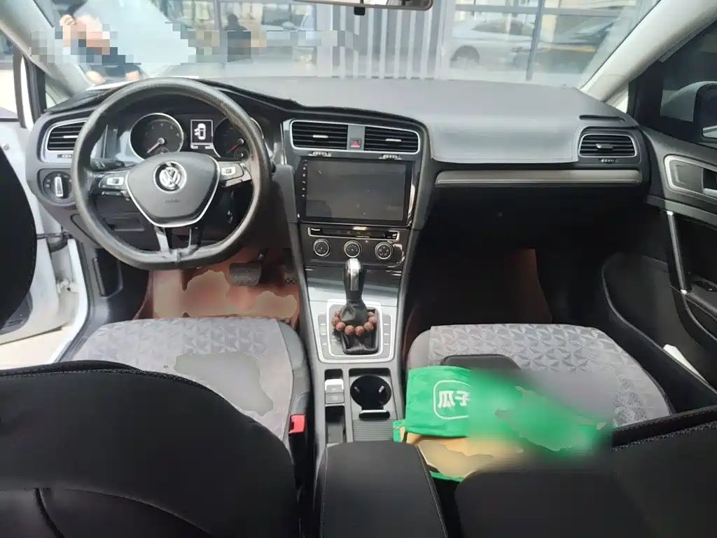 Volkswagen Golf — миниатюра 10