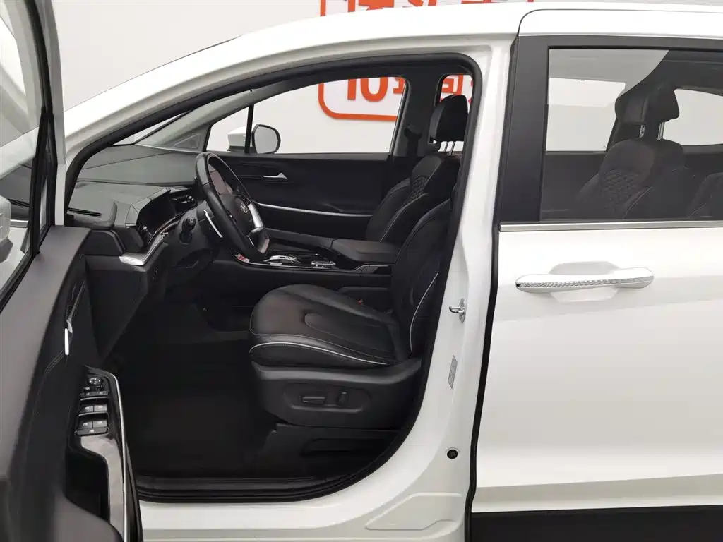 Hyundai Custo 2021 380TGDi Luxury LUX Premium
