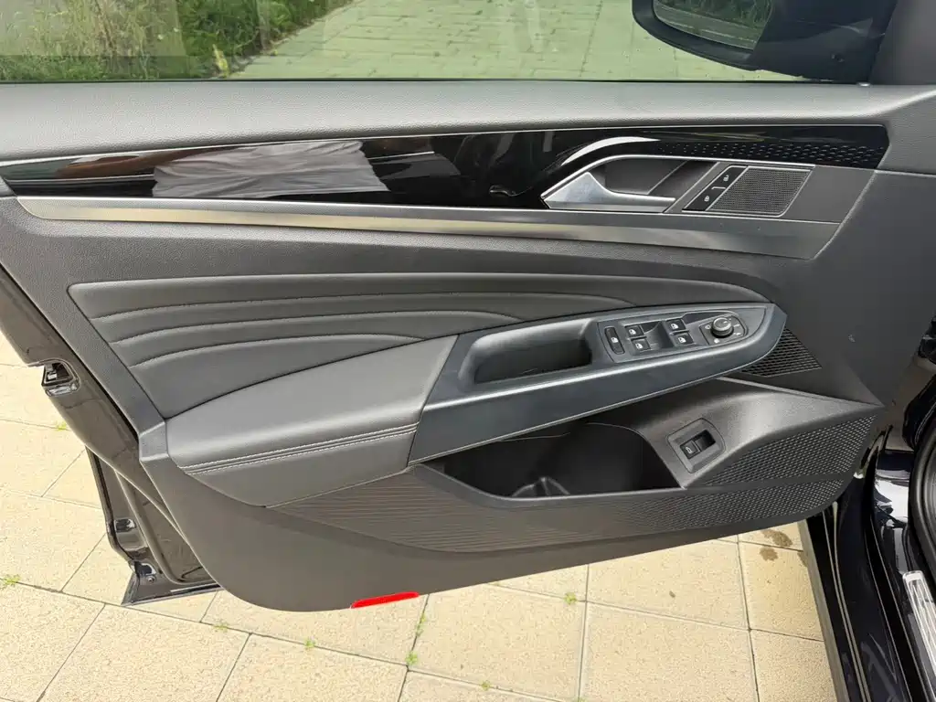 Volkswagen Passat — миниатюра 11