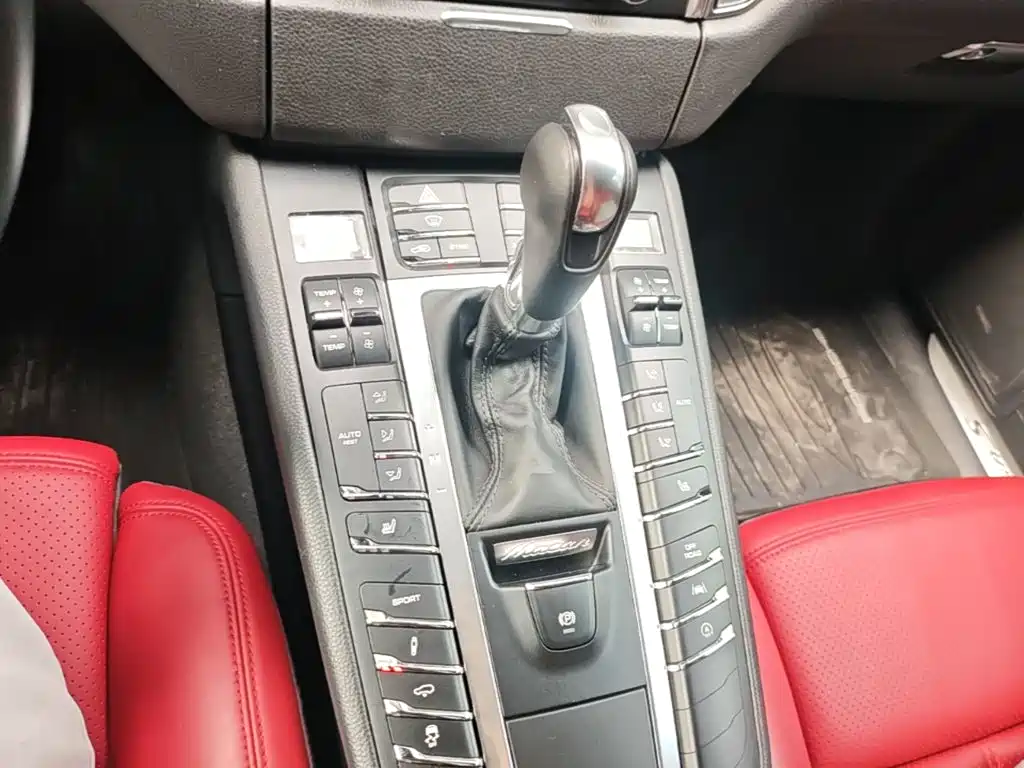 Porsche Macan — миниатюра 19