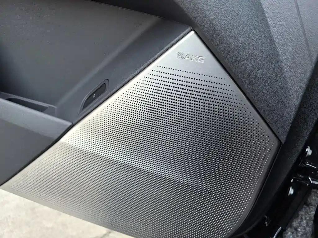 Cadillac XT5 — миниатюра 13