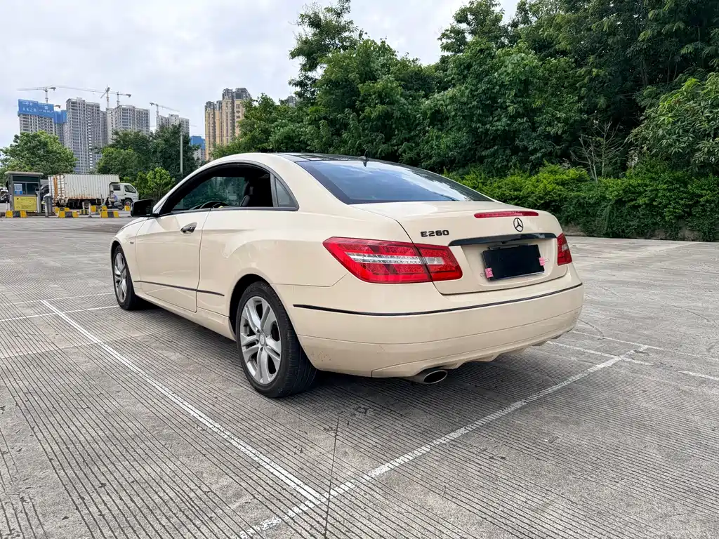 Mercedes-Benz E-Class (Import) — миниатюра 10