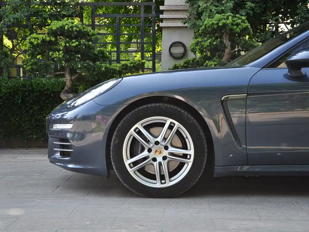 Porsche Panamera 2014 Panamera 4 3.0T
