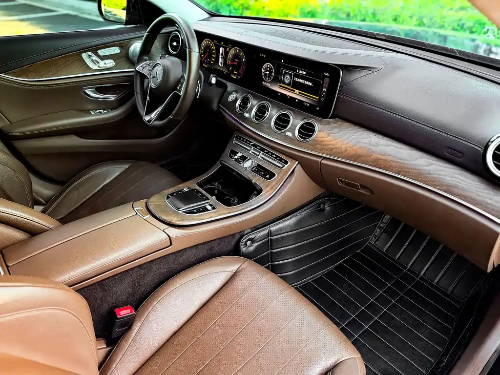 Mercedes-Benz E-Class — миниатюра 12