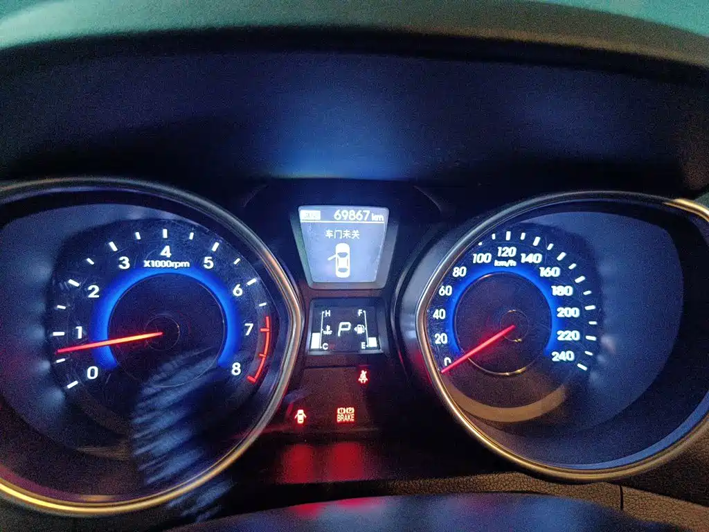 Hyundai Elantra Langdong — миниатюра 5