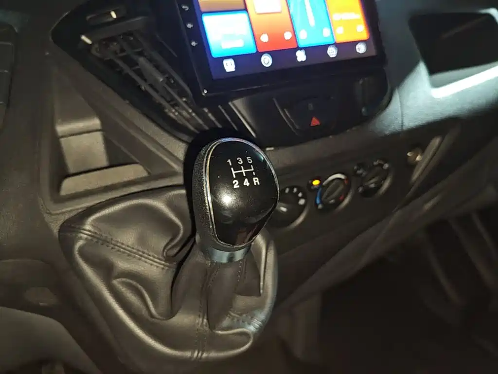 Ford Transit — миниатюра 14
