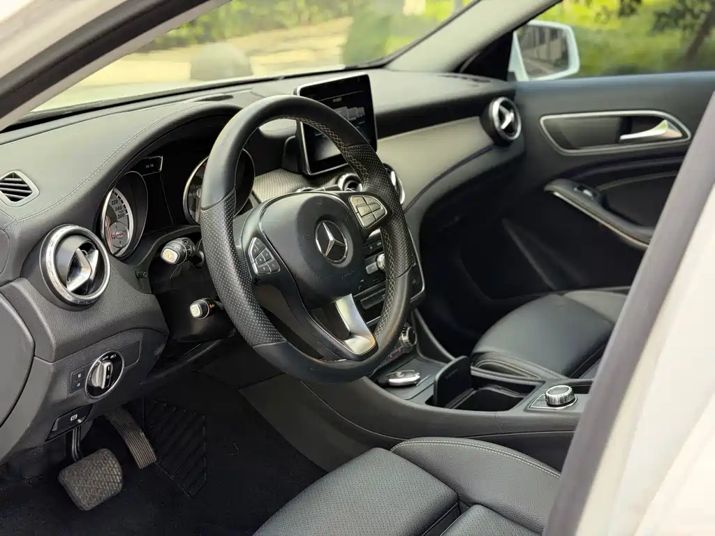 Mercedes-Benz GLA — миниатюра 6