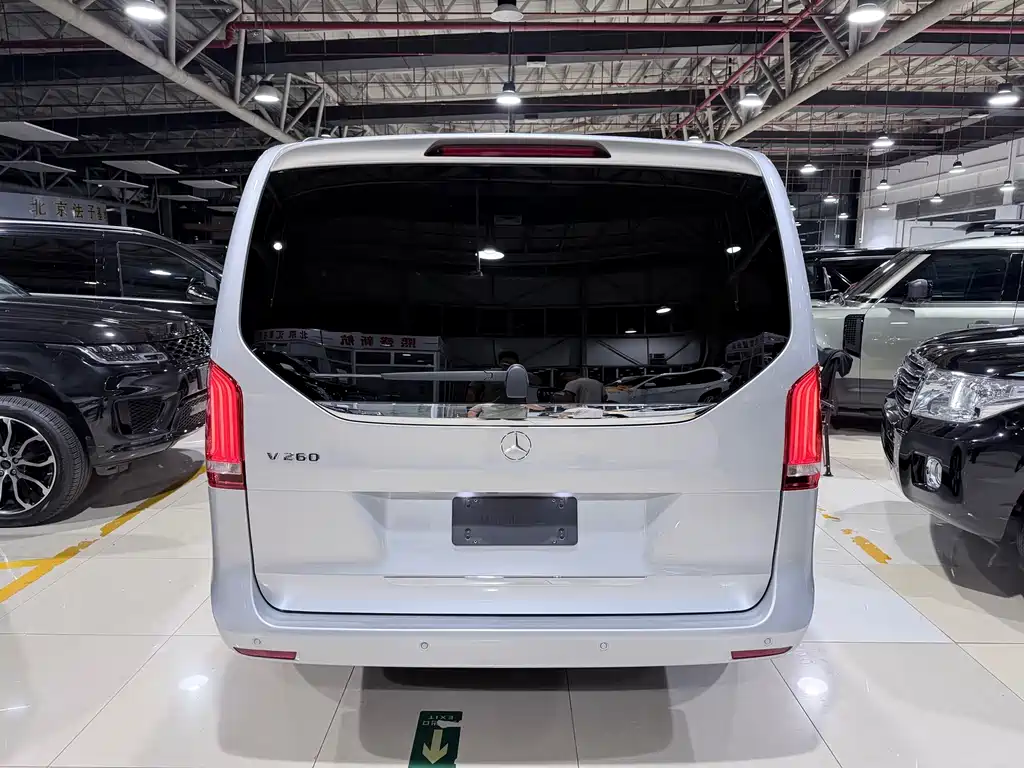 Mercedes-Benz V-Class — миниатюра 13