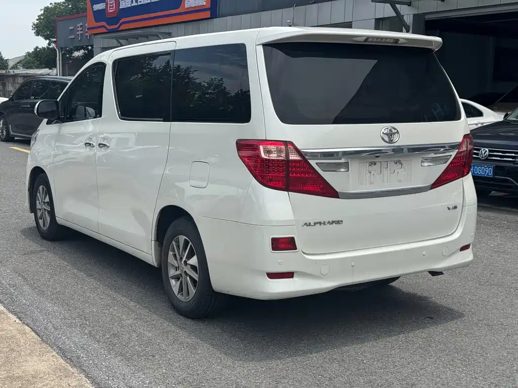 Toyota Alphard 2012 3.5L Luxury