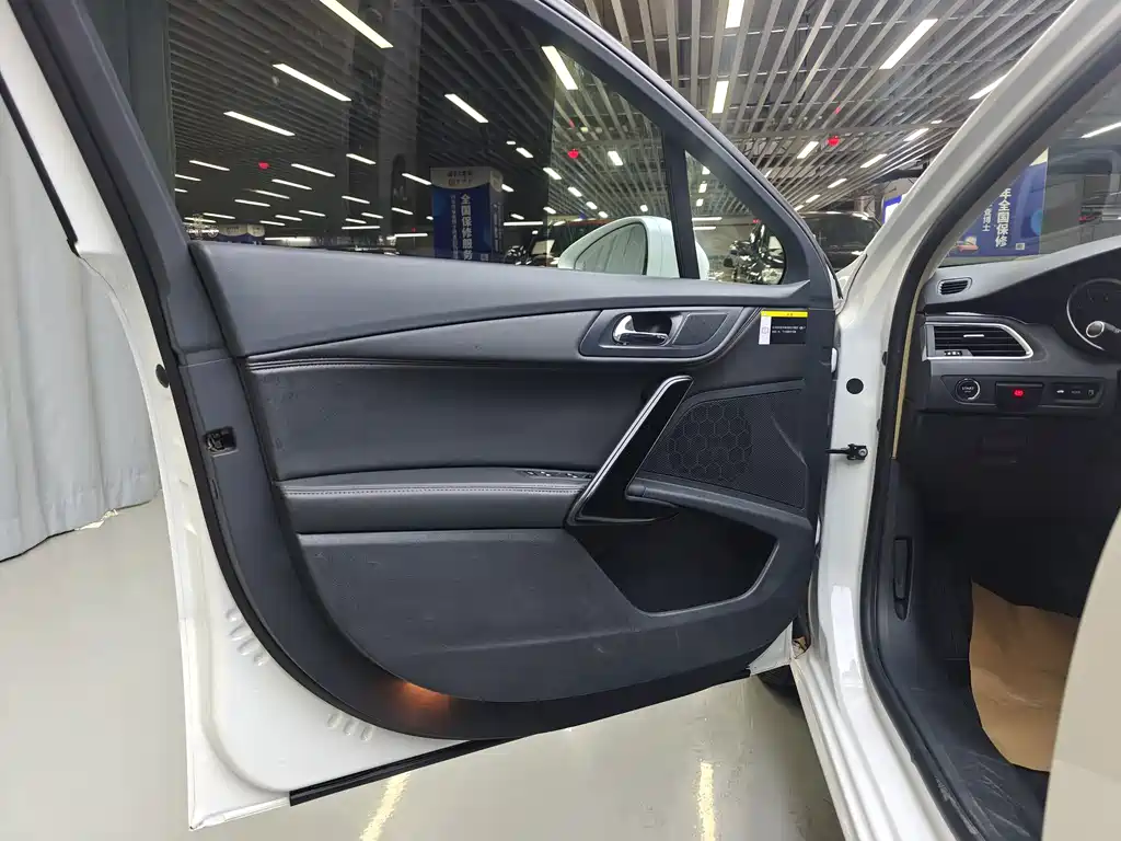 Peugeot 508 — миниатюра 24