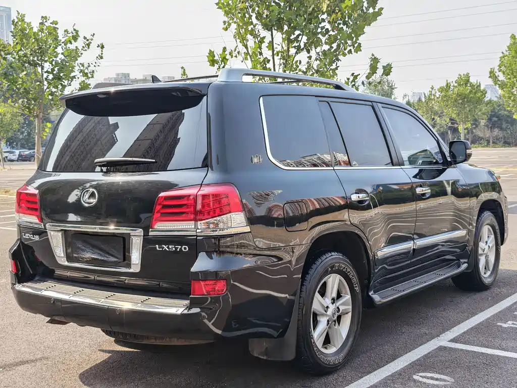 Lexus LX — миниатюра 3