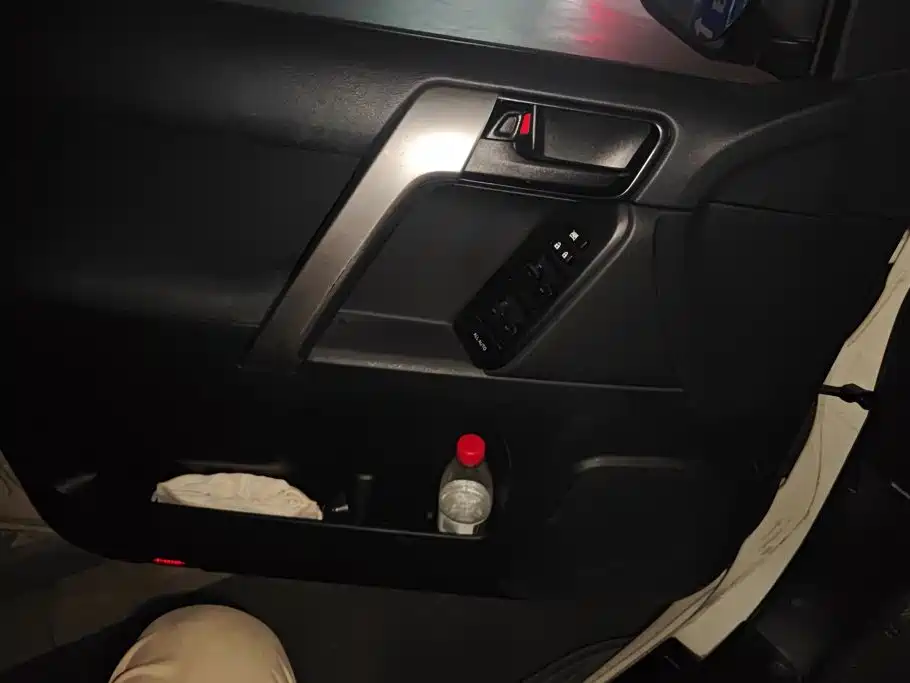 Toyota Prado — миниатюра 7
