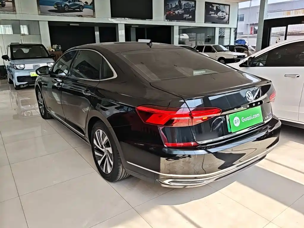 Volkswagen Passat PHEV — миниатюра 5