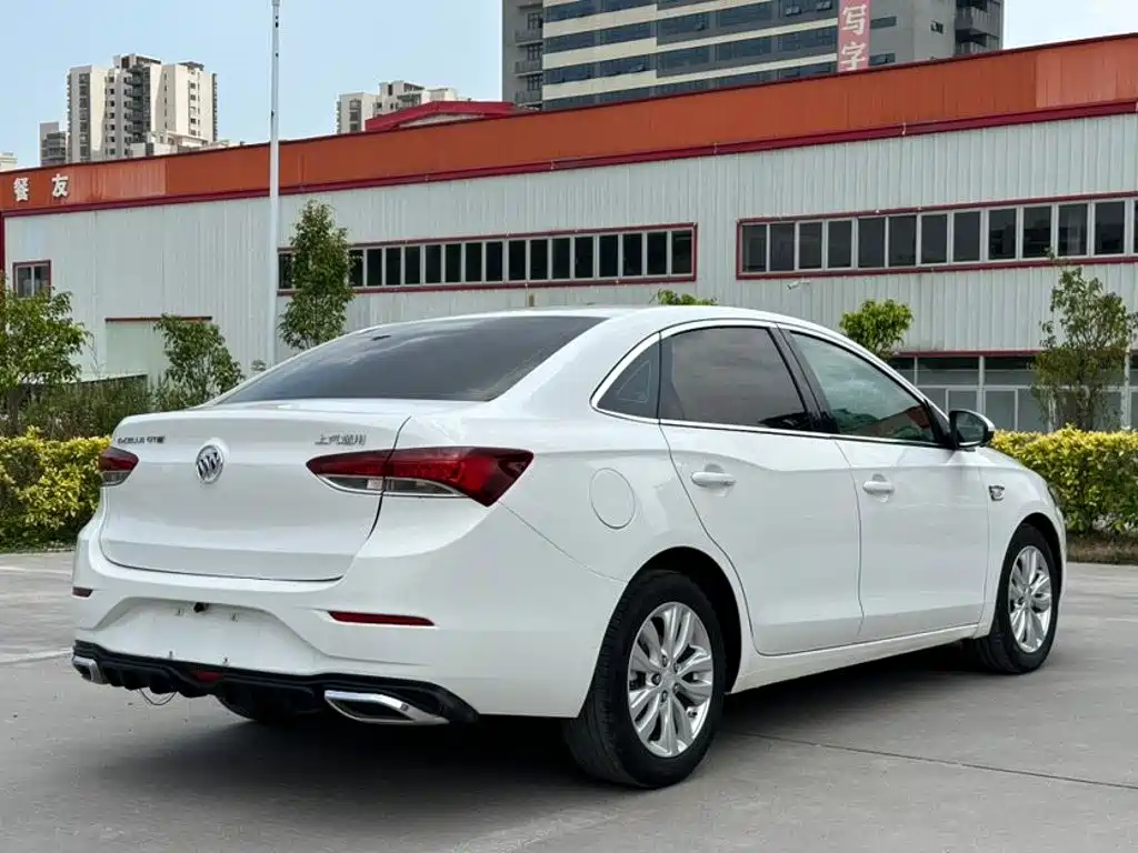 Buick Excelle — миниатюра 9