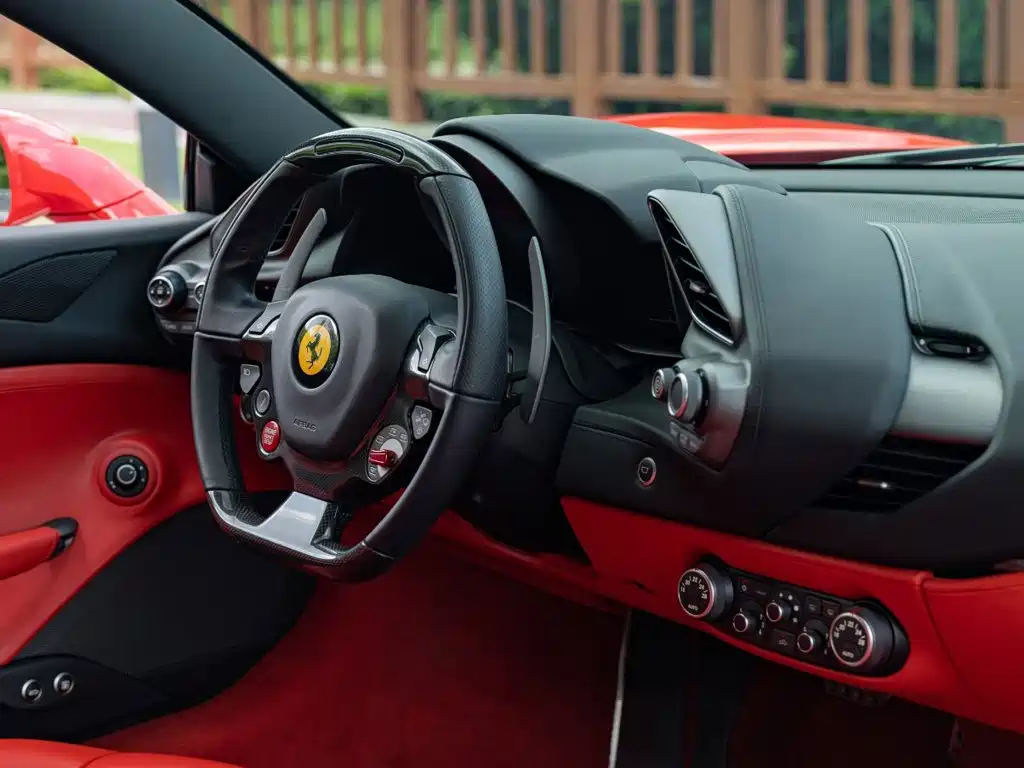Ferrari 488 — миниатюра 11