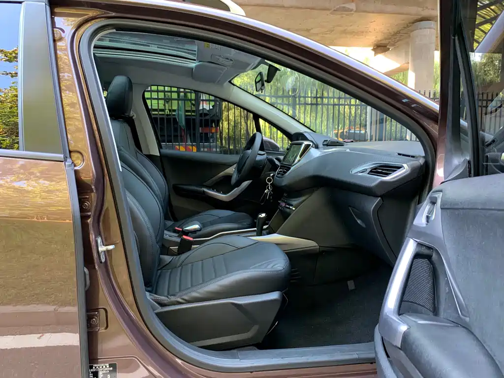 Peugeot 2008 — миниатюра 10
