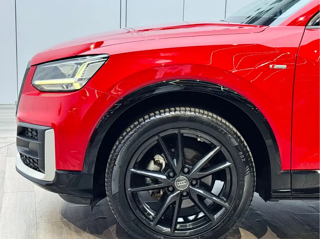 Audi Q2L 2018 35 TFSI VI