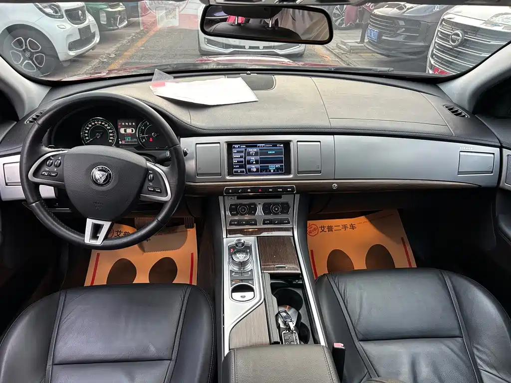 Jaguar XF — миниатюра 8
