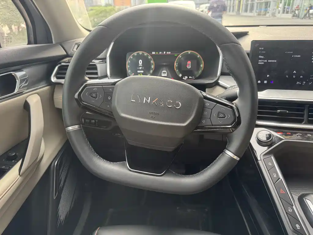 Lynk & Co 06 EM-P — миниатюра 8