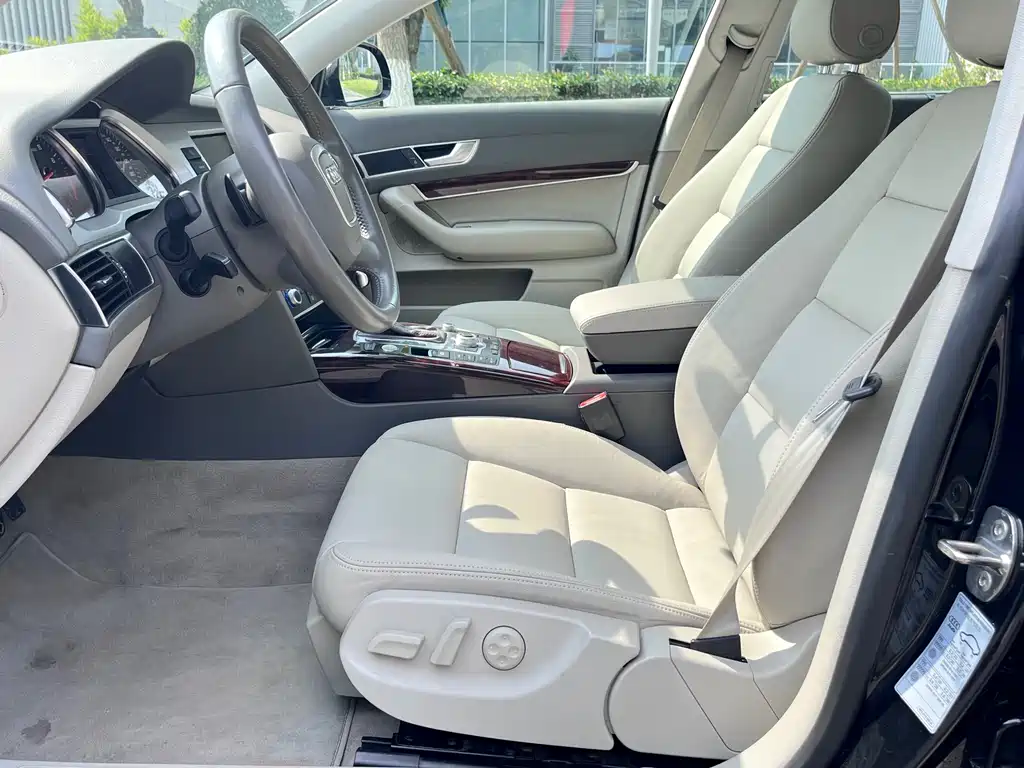 Audi A6L 2011 2.4L Comfort
