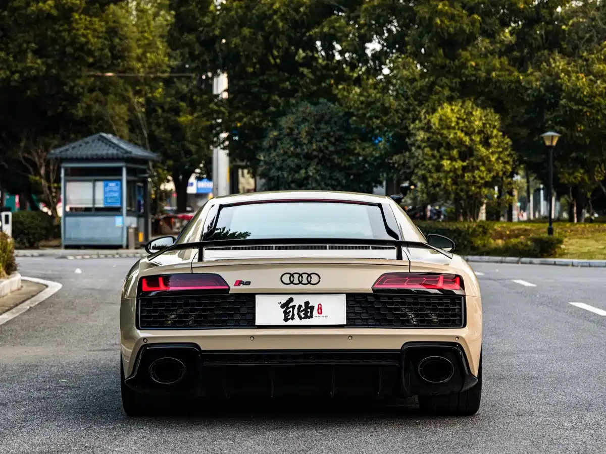 Audi R8