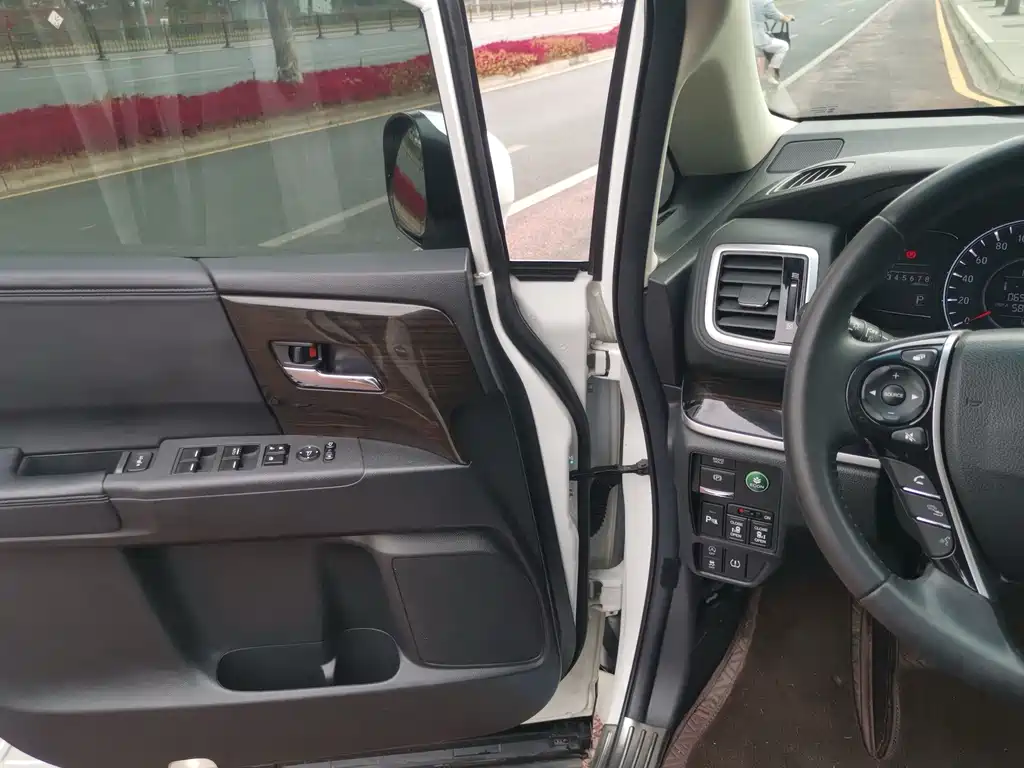 Honda Odyssey — миниатюра 8