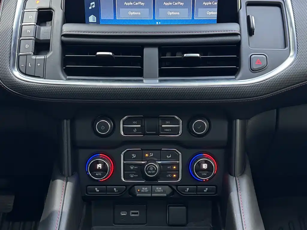 Chevrolet Suburban — миниатюра 14