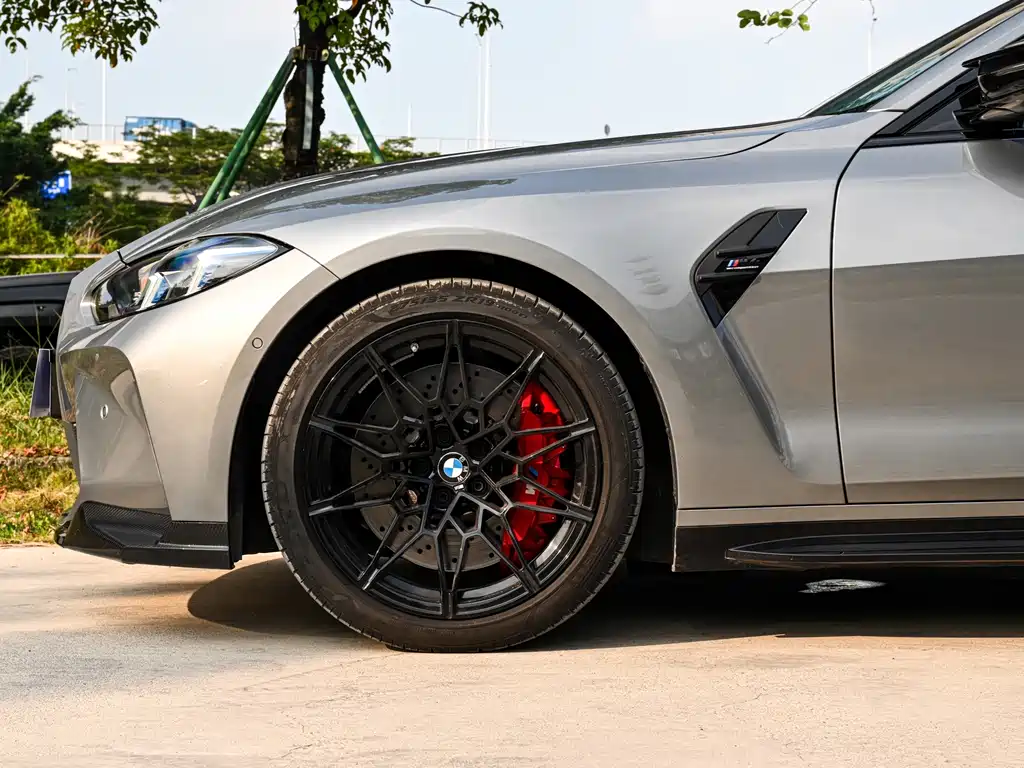 BMW M4 — миниатюра 3