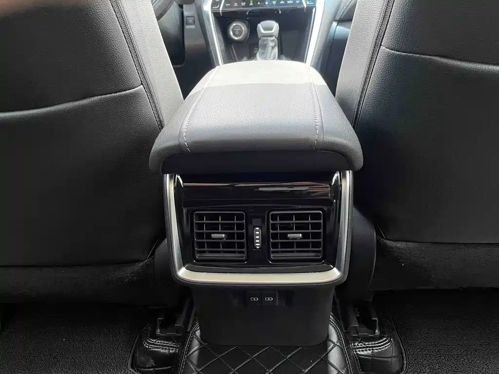 Toyota Venza — миниатюра 14