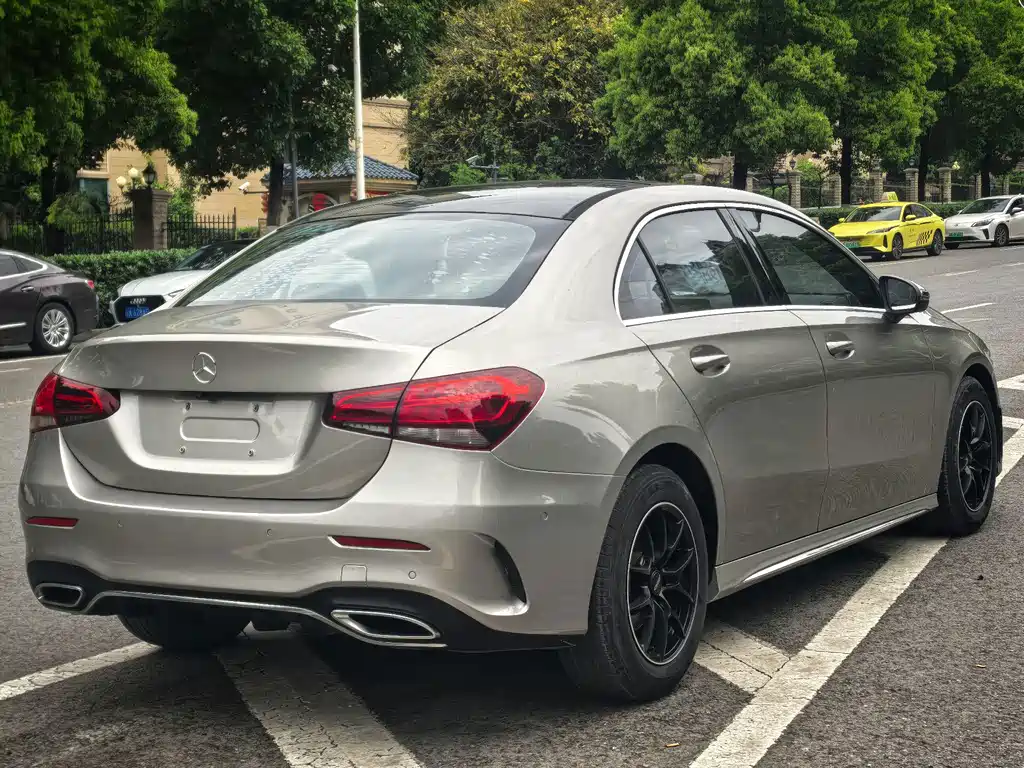 Mercedes-Benz A-Class - фото 6