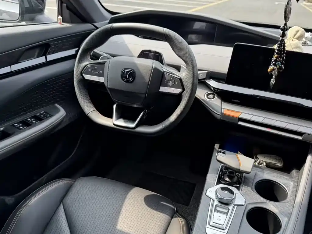 Changan UNI-V 2022 1.5T