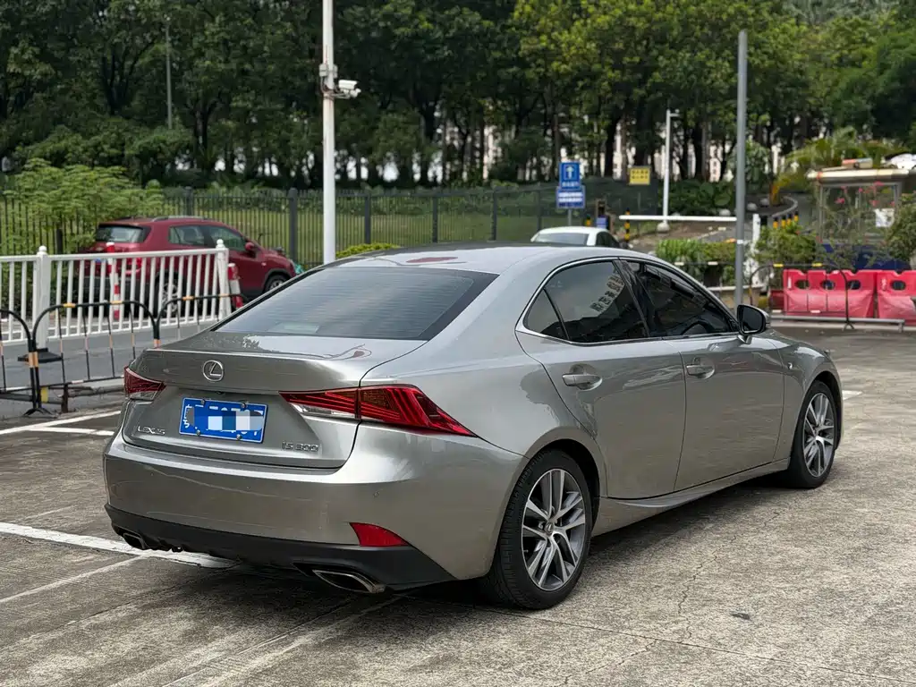 Lexus IS — миниатюра 4