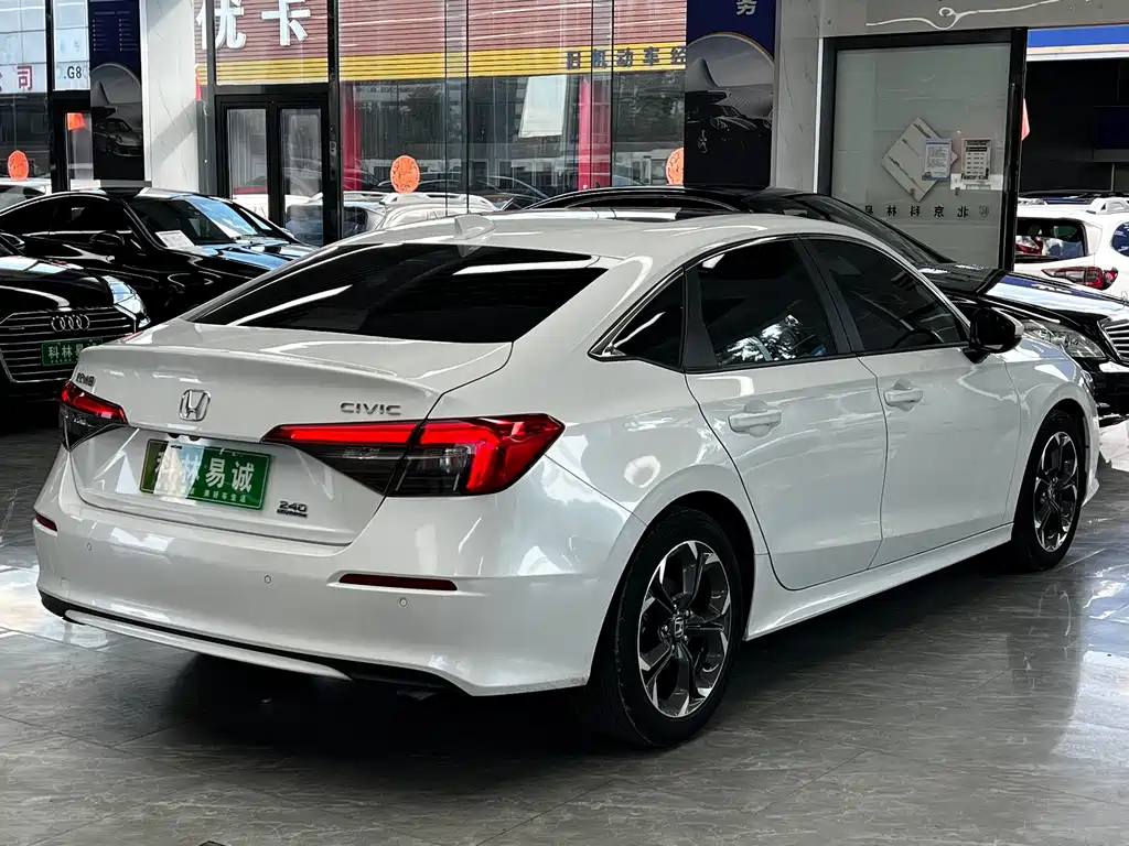 Honda Civic — миниатюра 4