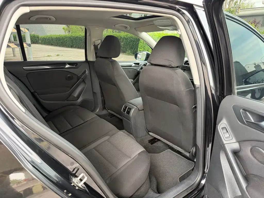 Volkswagen Golf — миниатюра 11