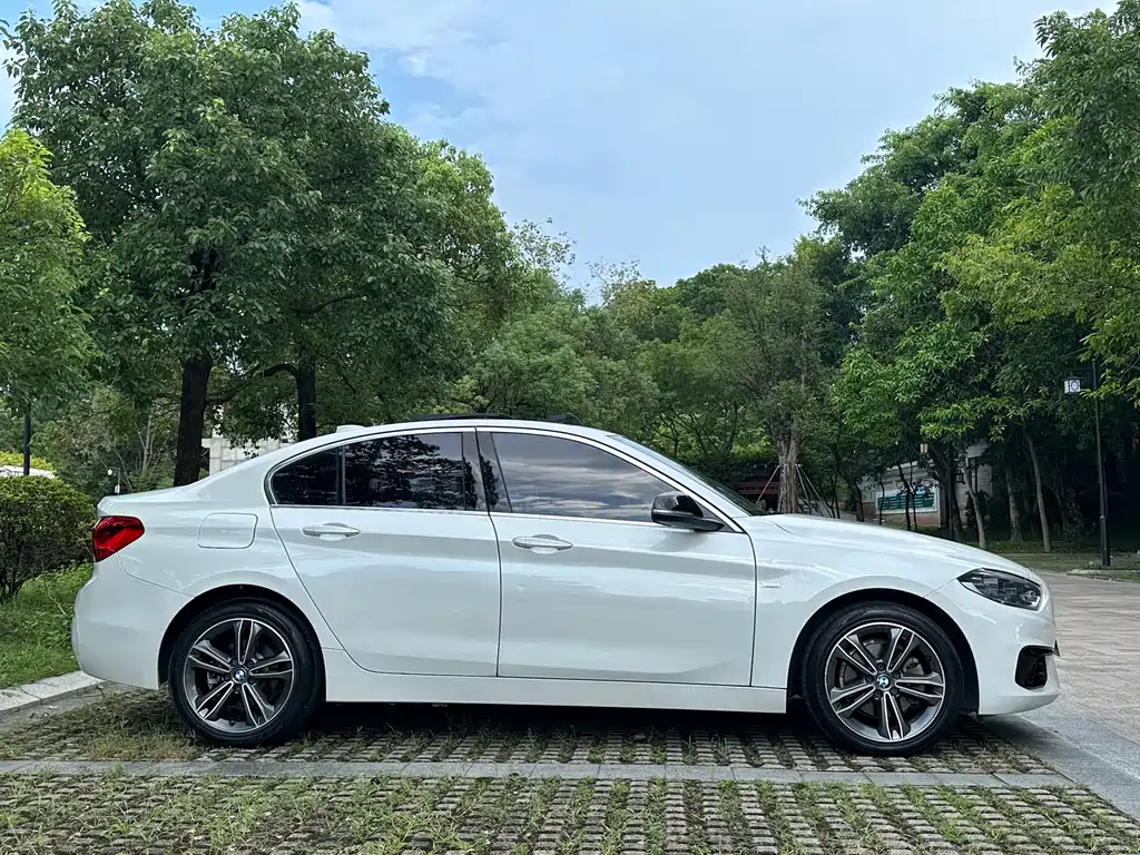 BMW 1 Series — миниатюра 24