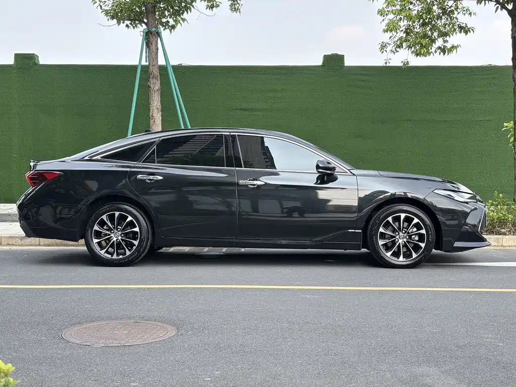 Toyota Avalon — миниатюра 8