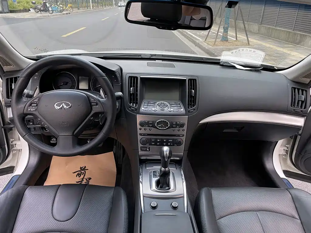 Infiniti G — миниатюра 8