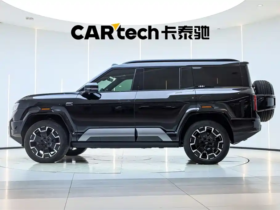 Fangchengbao Leopard 8 8 2025 Flagship 6 мест