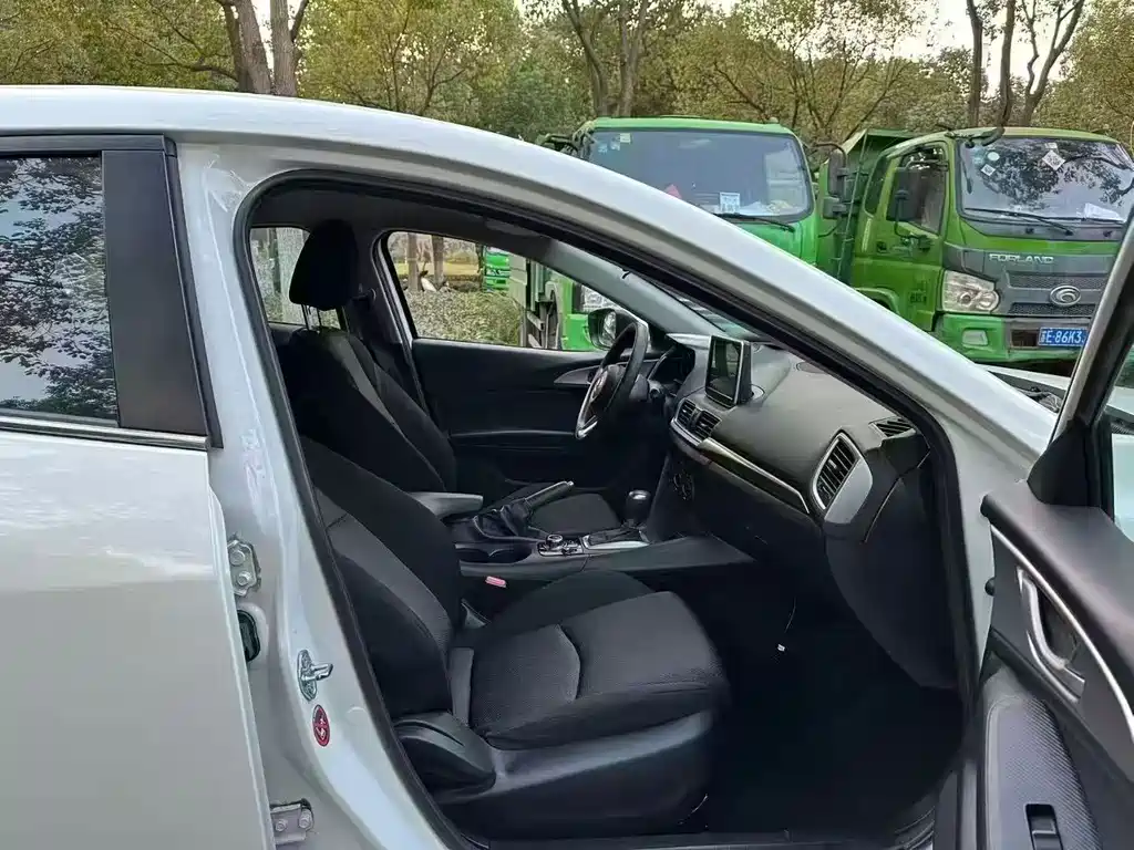 Mazda 3 Axela — миниатюра 7