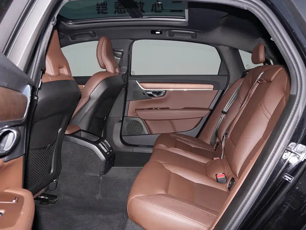 Volvo S90 — миниатюра 18