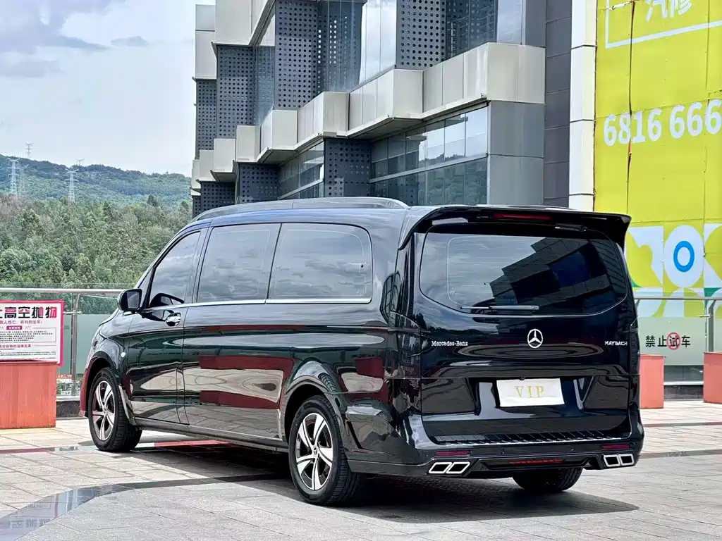 Mercedes-Benz Vito 2024 2.0T 7 мест